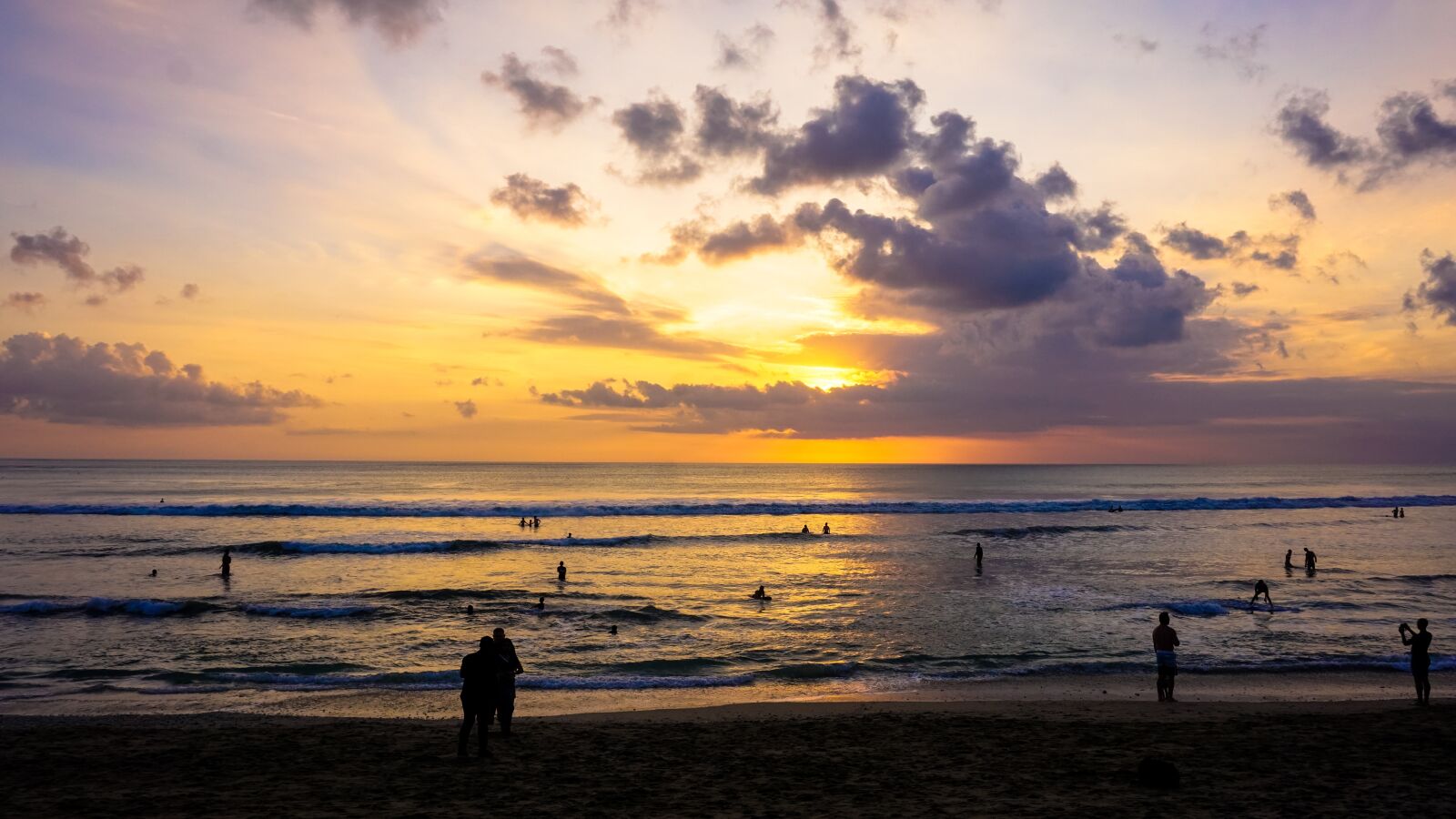 Sony E 16-50mm F3.5-5.6 PZ OSS sample photo. Kuta, beach, bali photography