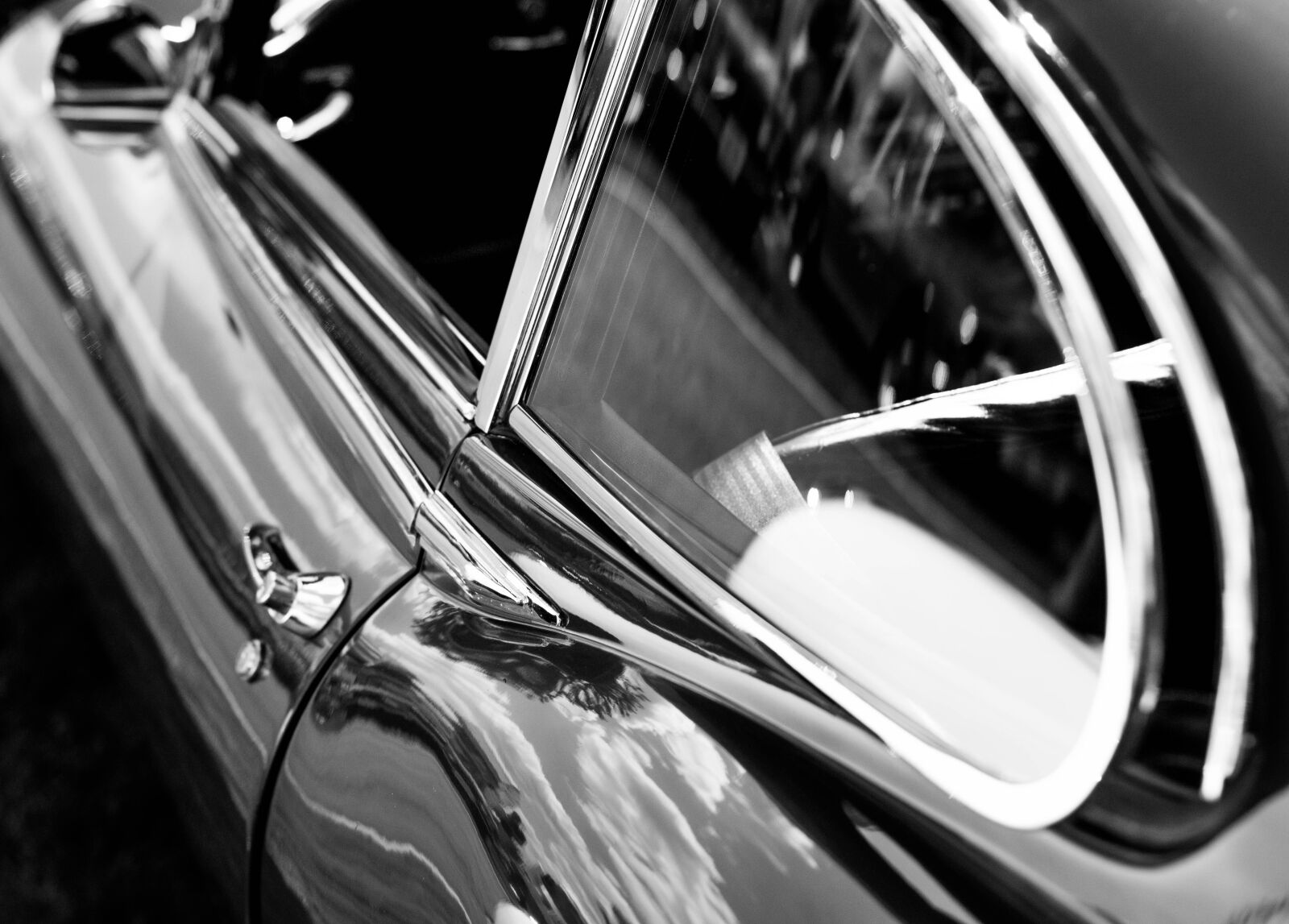 Canon EOS 70D + Canon EF 50mm F1.4 USM sample photo. Classic car, retro, classic photography