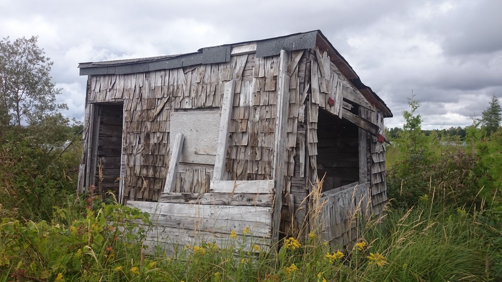 Sony Xperia Z1 Compact sample photo. Hut, abandoned, old photography