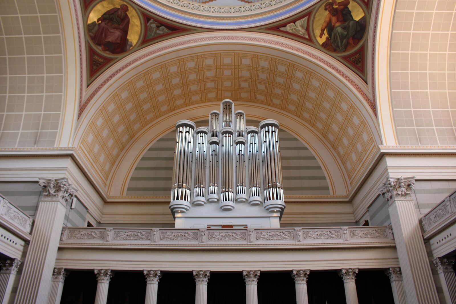 Canon EOS 700D (EOS Rebel T5i / EOS Kiss X7i) sample photo. Organ, musical instrument, church photography
