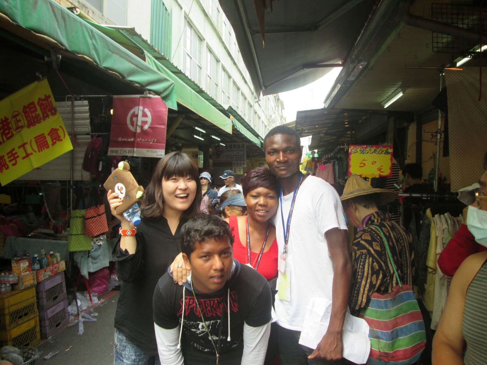 Canon PowerShot A2500 sample photo. Market, chinese, jamaican photography