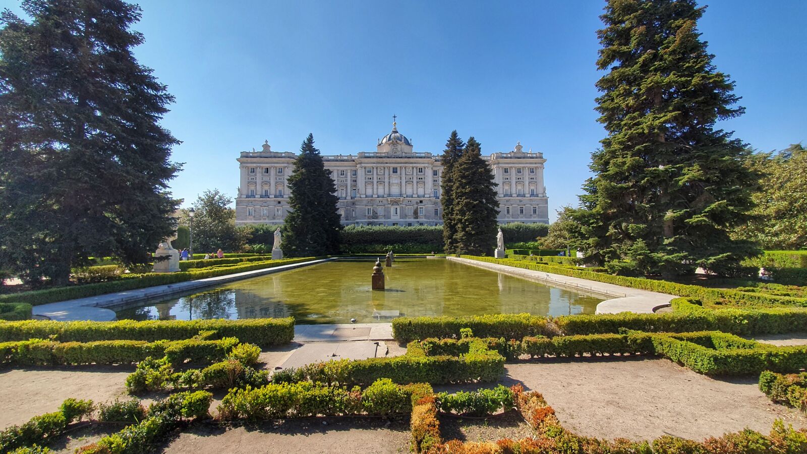 Samsung Galaxy S10 sample photo. Spain, madrid, architecture photography