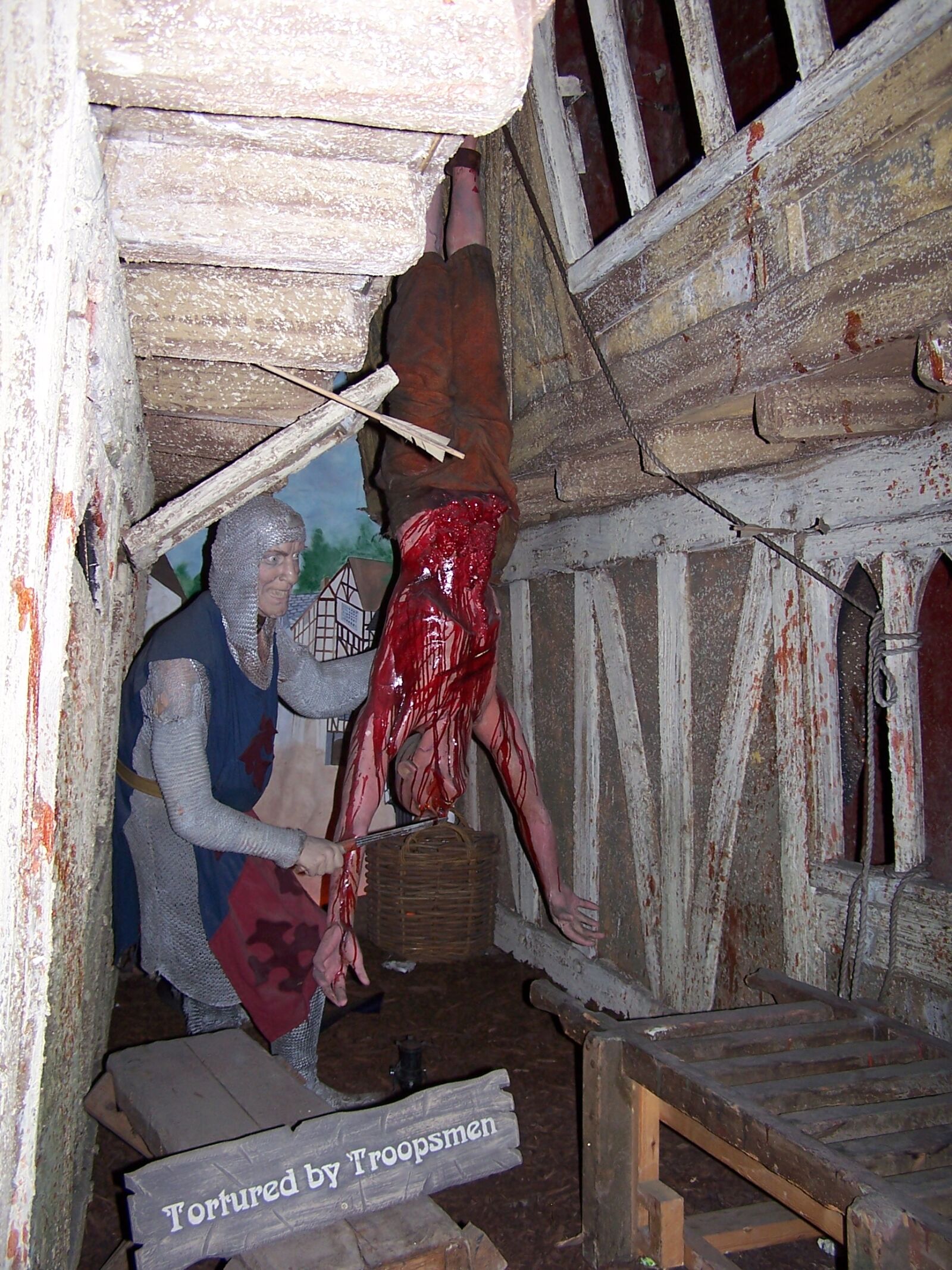 Kodak DX6490 ZOOM DIGITAL CAMERA sample photo. London, dungeon, torture photography