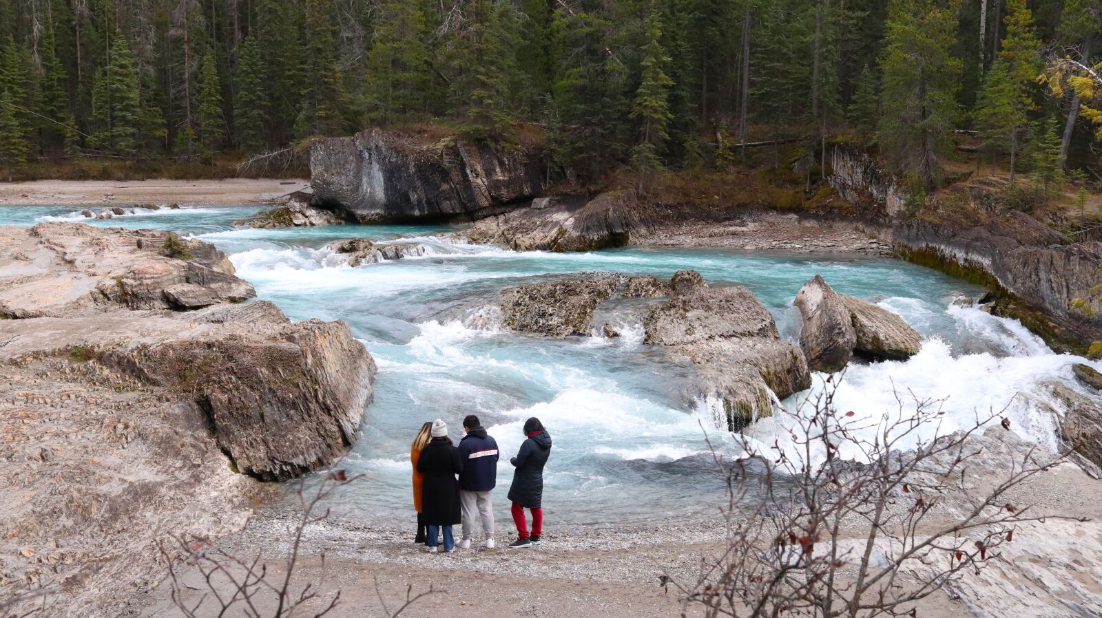 Canon EOS 800D (EOS Rebel T7i / EOS Kiss X9i) sample photo. Natural bridge yoho national photography
