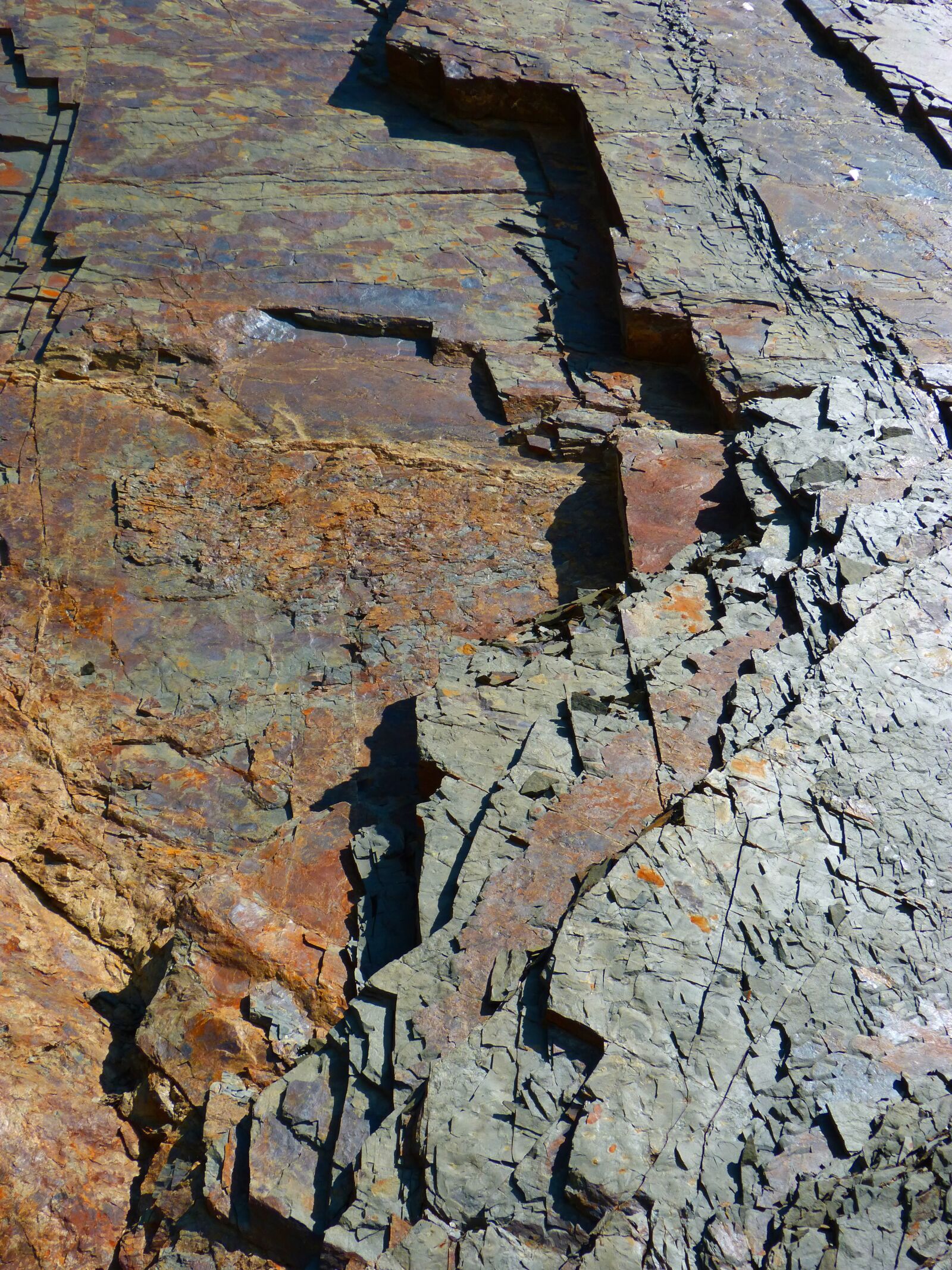 Panasonic DMC-FZ62 sample photo. Texture, rock, slate photography