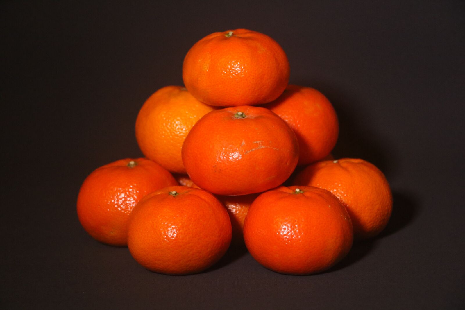 Canon EOS 7D Mark II sample photo. Fruit, clementine, citrus photography