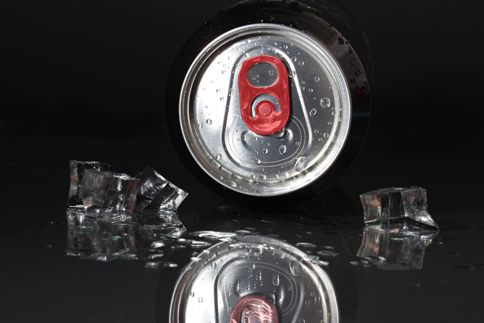 Canon EOS 600D (Rebel EOS T3i / EOS Kiss X5) sample photo. Box, drink, cold photography