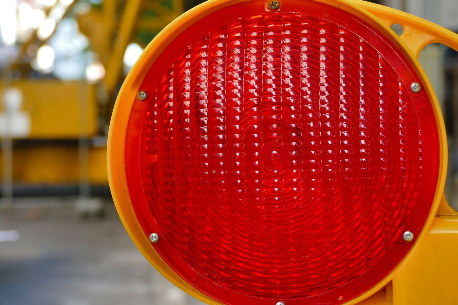 Panasonic Lumix DMC-FZ1000 sample photo. Site, light, warning photography