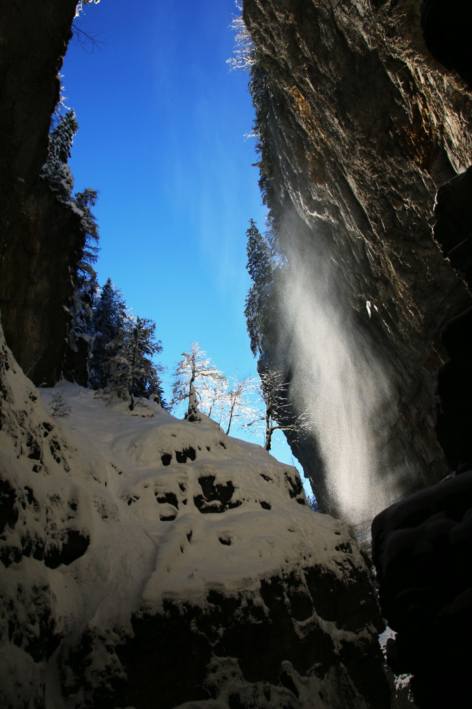 Canon EOS 70D sample photo. Ravine, alps, blue sky photography