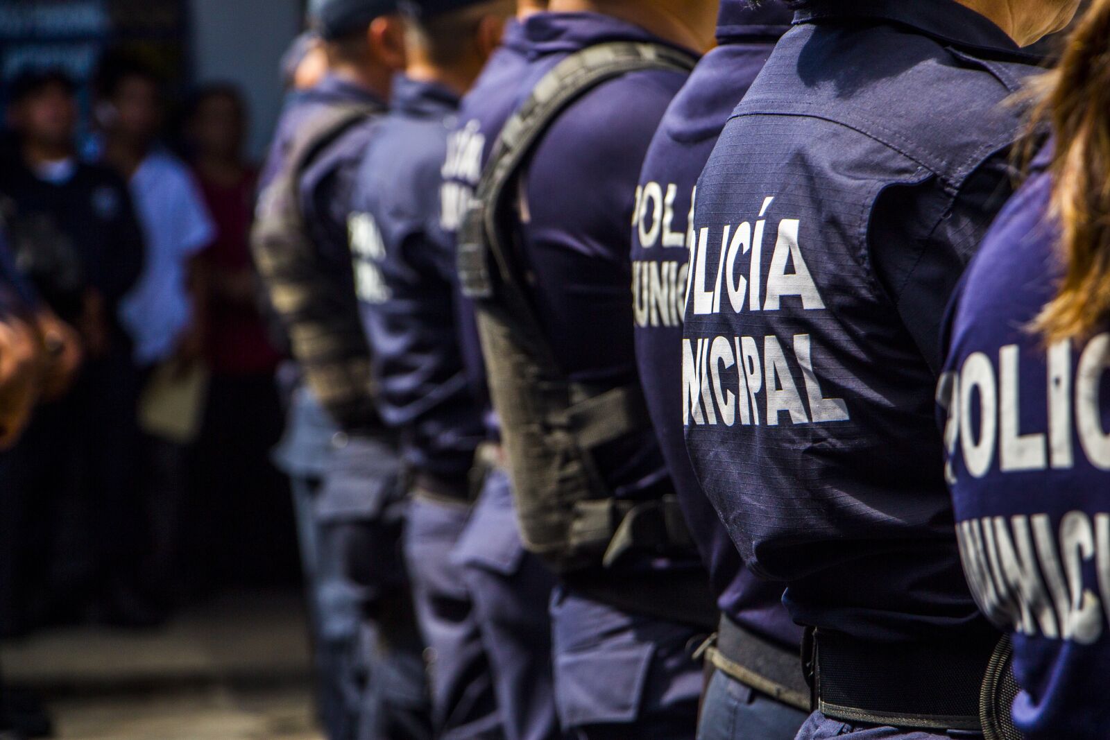 Canon EOS 700D (EOS Rebel T5i / EOS Kiss X7i) sample photo. Police, guard, uniform photography