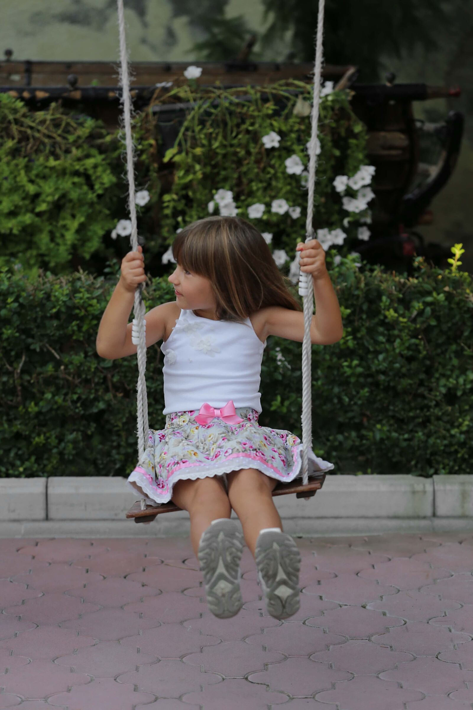 Canon EOS 6D sample photo. Child, swing, pretty girl photography