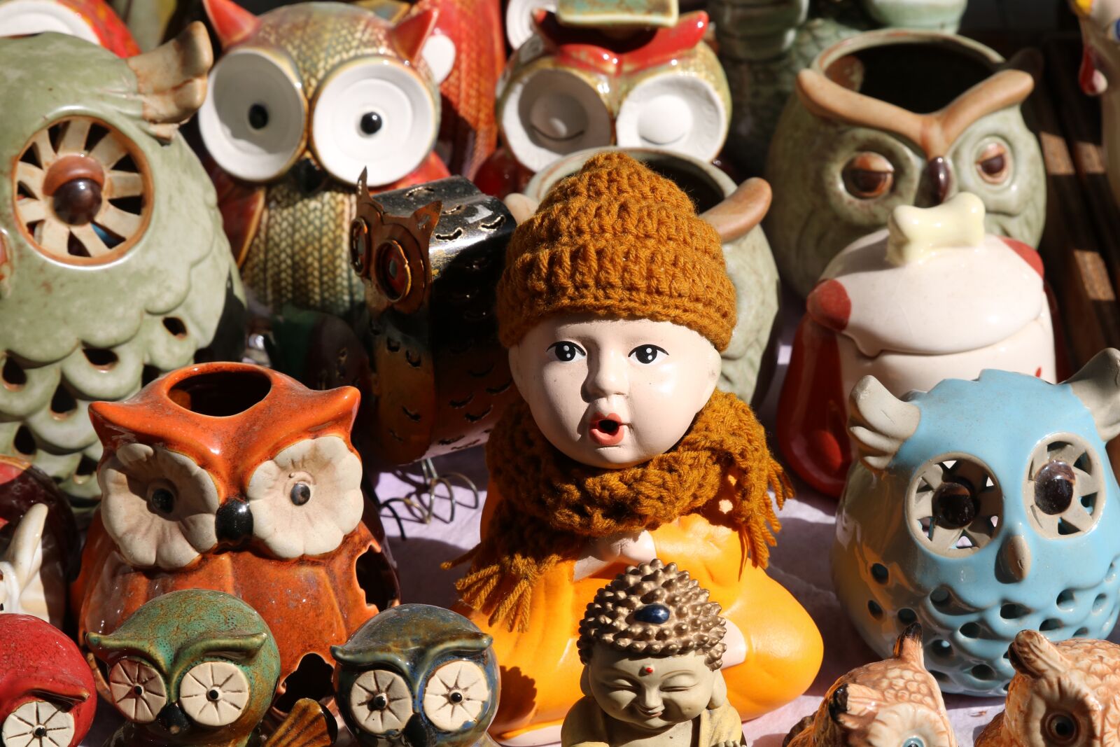 Canon EOS 750D (EOS Rebel T6i / EOS Kiss X8i) sample photo. Toy, market, doll photography