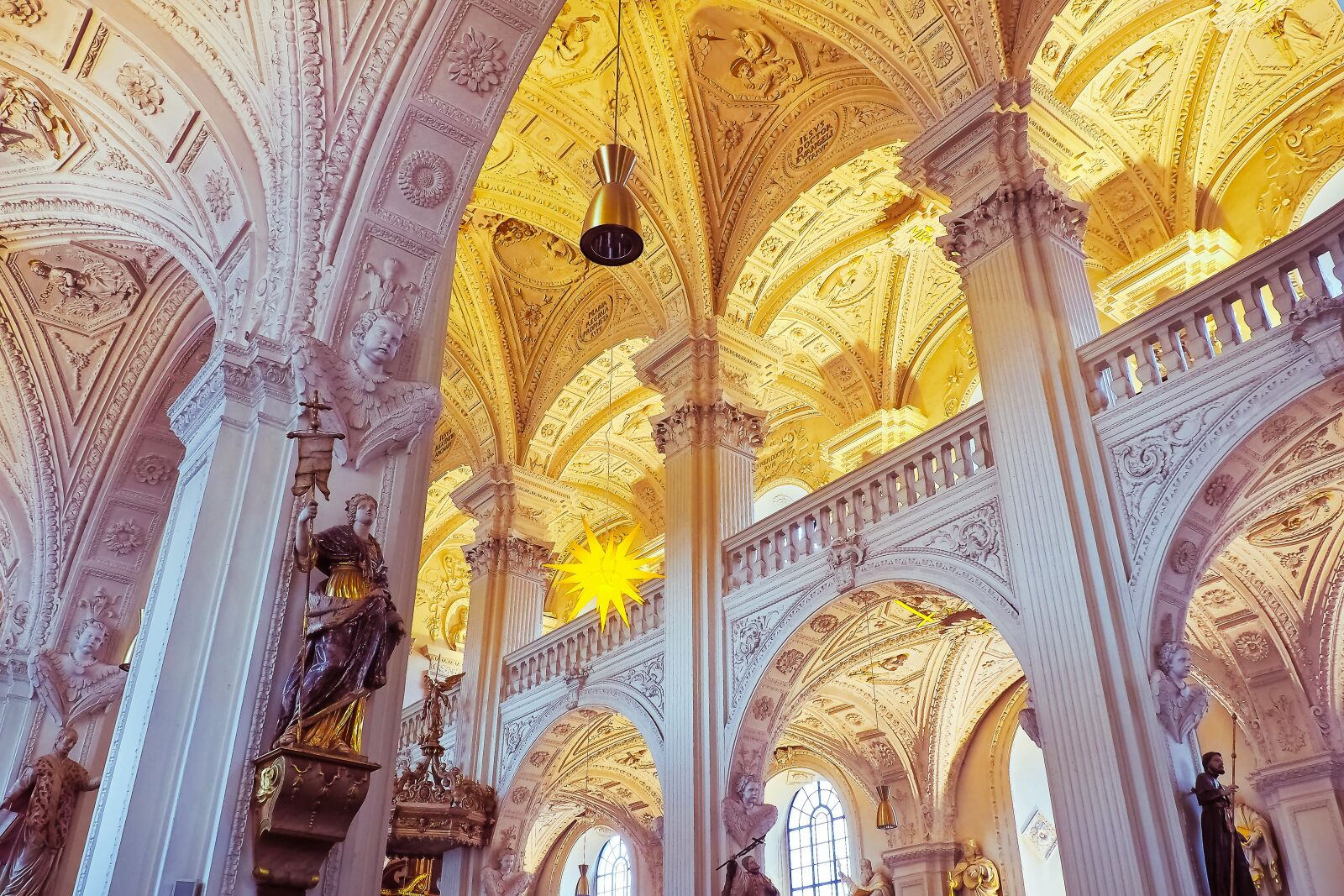 Olympus OM-D E-M10 sample photo. Church, baroque, building photography