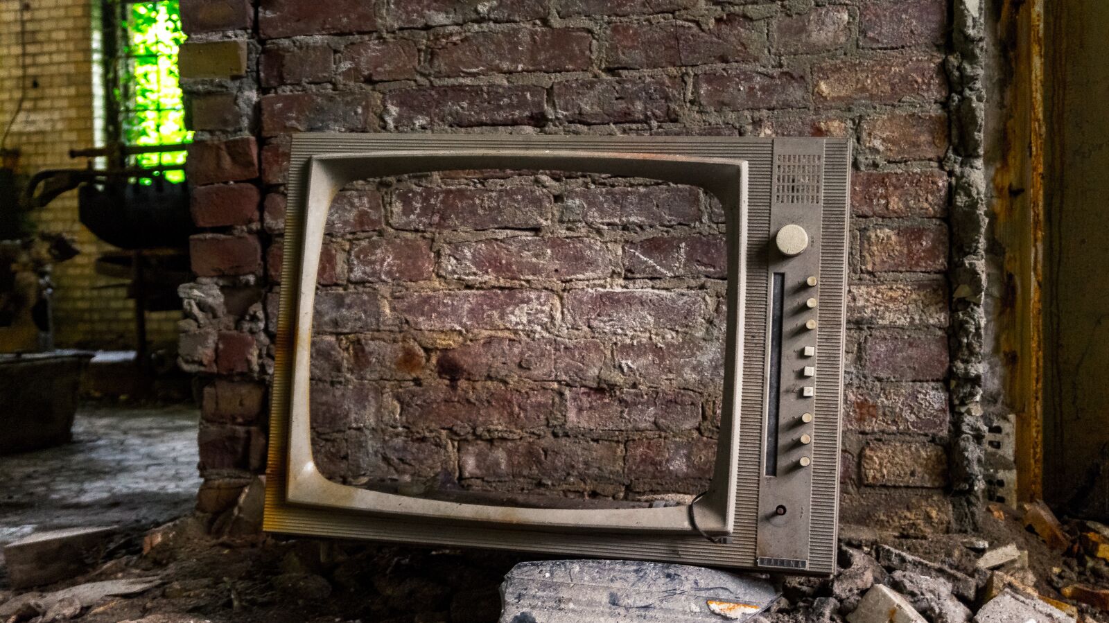 Sony Alpha a5000 (ILCE 5000) sample photo. Wall, old, brick photography