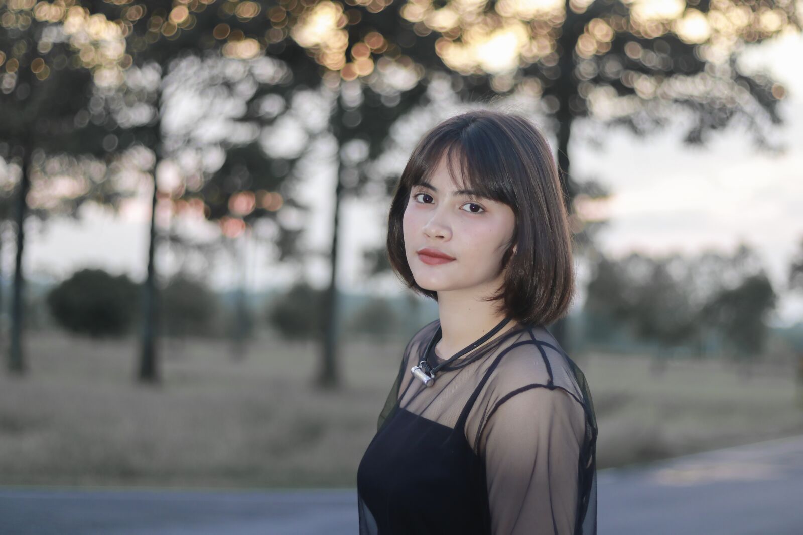 Canon EF 50mm F1.8 II sample photo. Women, lovely, view photography