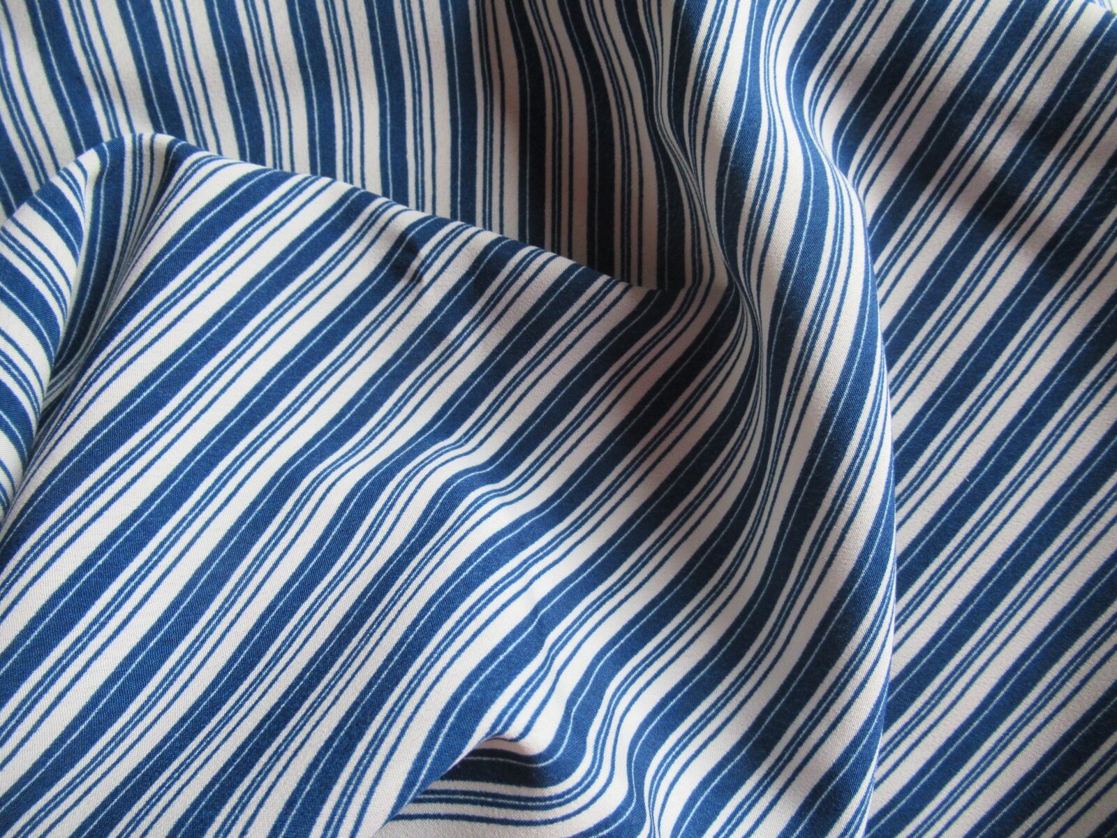 Canon PowerShot SX620 HS sample photo. Textile, strip, colored photography