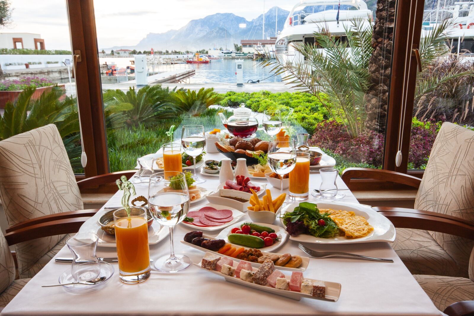 Canon EOS 40D sample photo. Breakfast, table, food photography