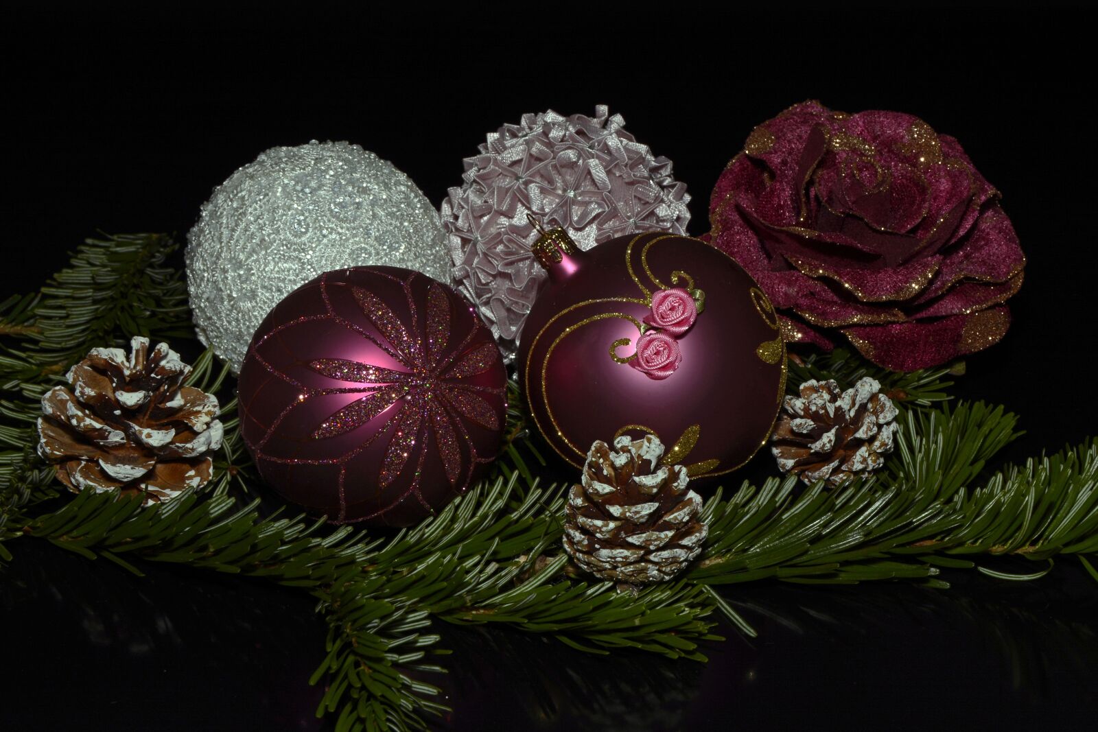 Nikon D7100 sample photo. Christmas balls, balls, christmas photography