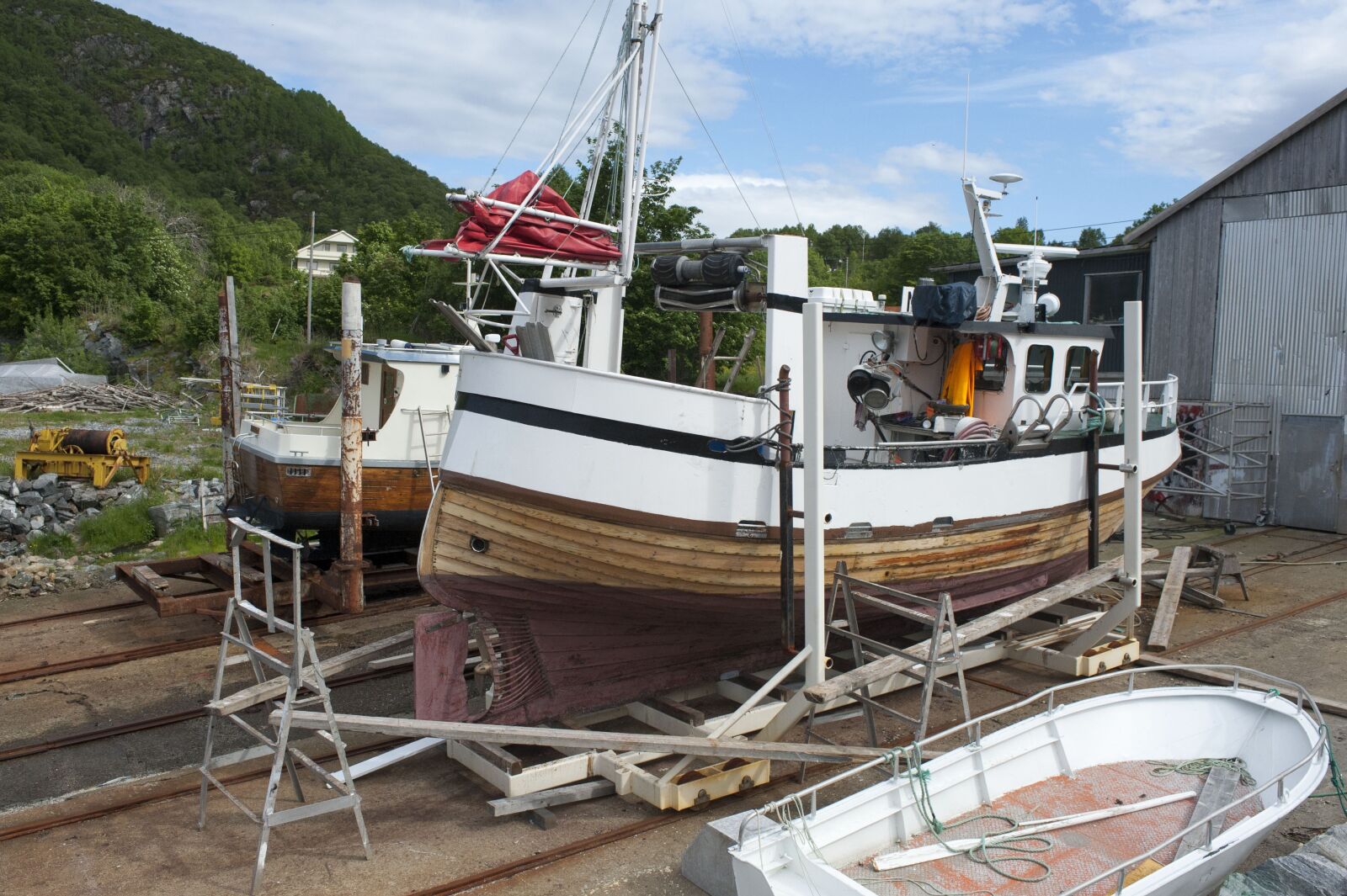 Nikon D3 sample photo. Release, boats, yard photography
