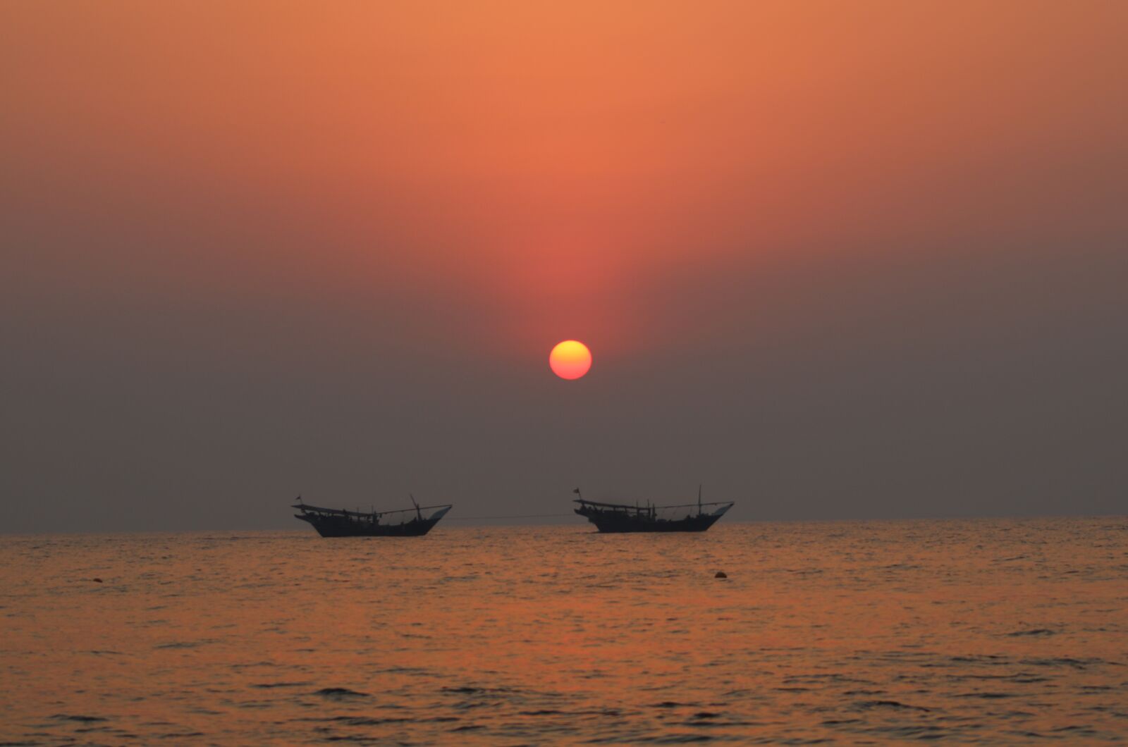 Canon EOS 750D (EOS Rebel T6i / EOS Kiss X8i) sample photo. Sunset, sea, ocean photography