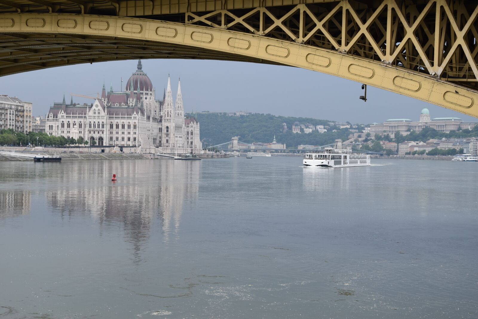 Nikon D5600 sample photo. Budapest, danube, parliament photography