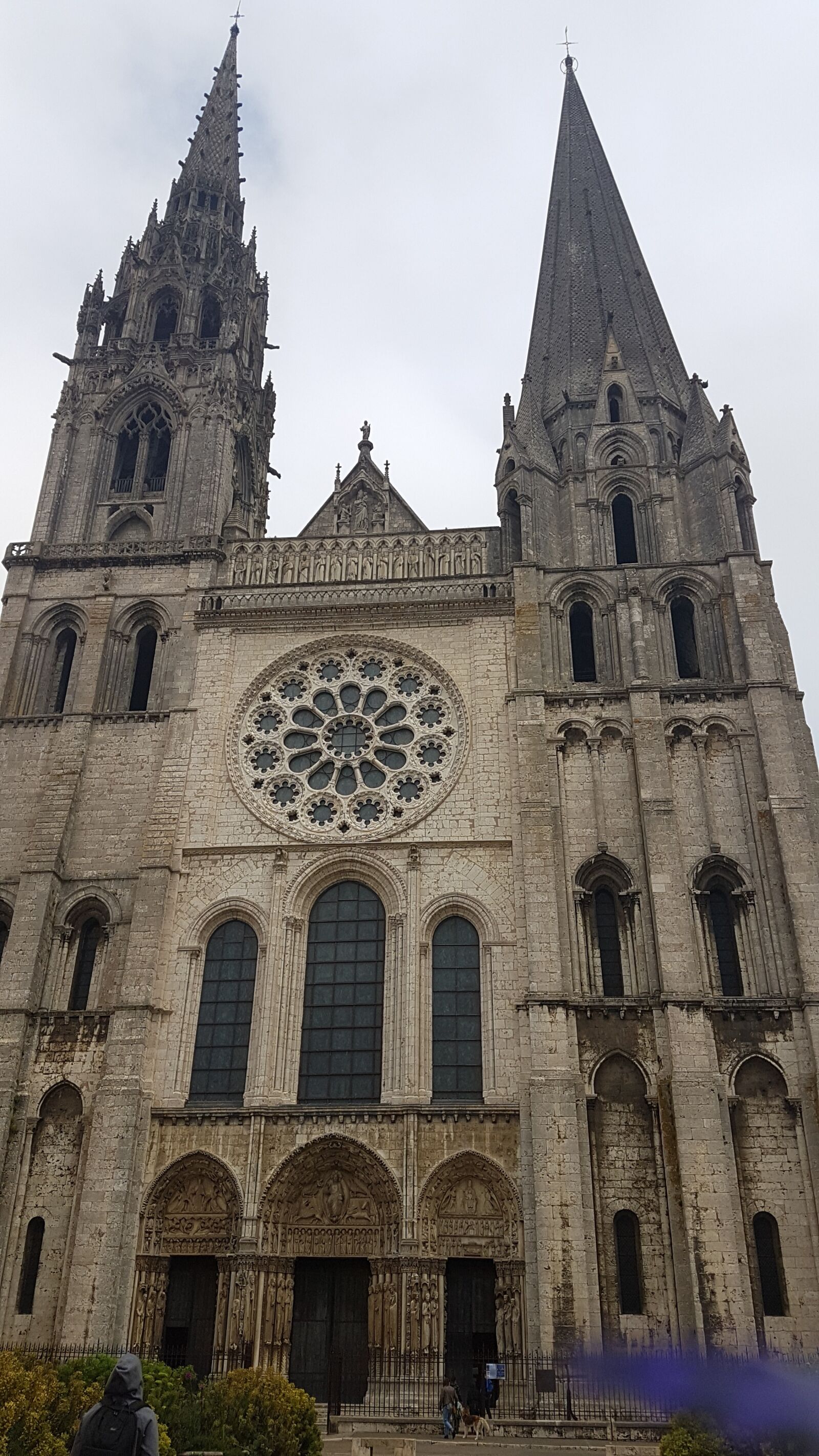 Samsung Galaxy S7 Edge sample photo. Chartres, cathedral, saints photography