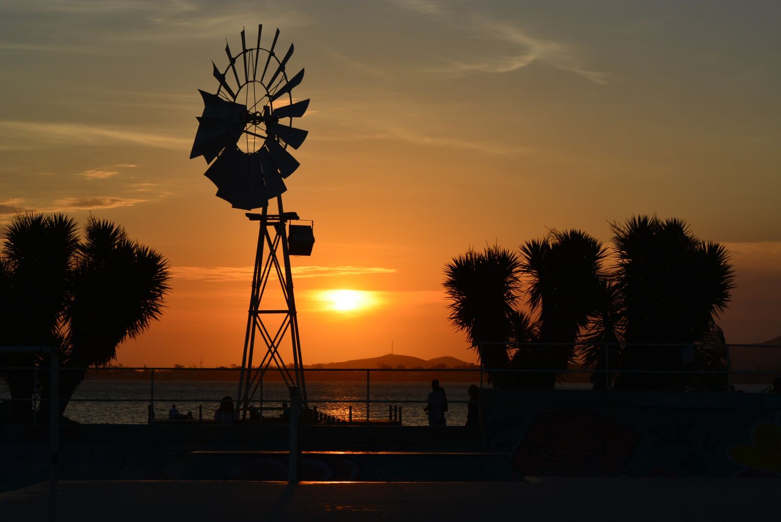 Nikon D5200 sample photo. Sunset, silhouette, sky photography