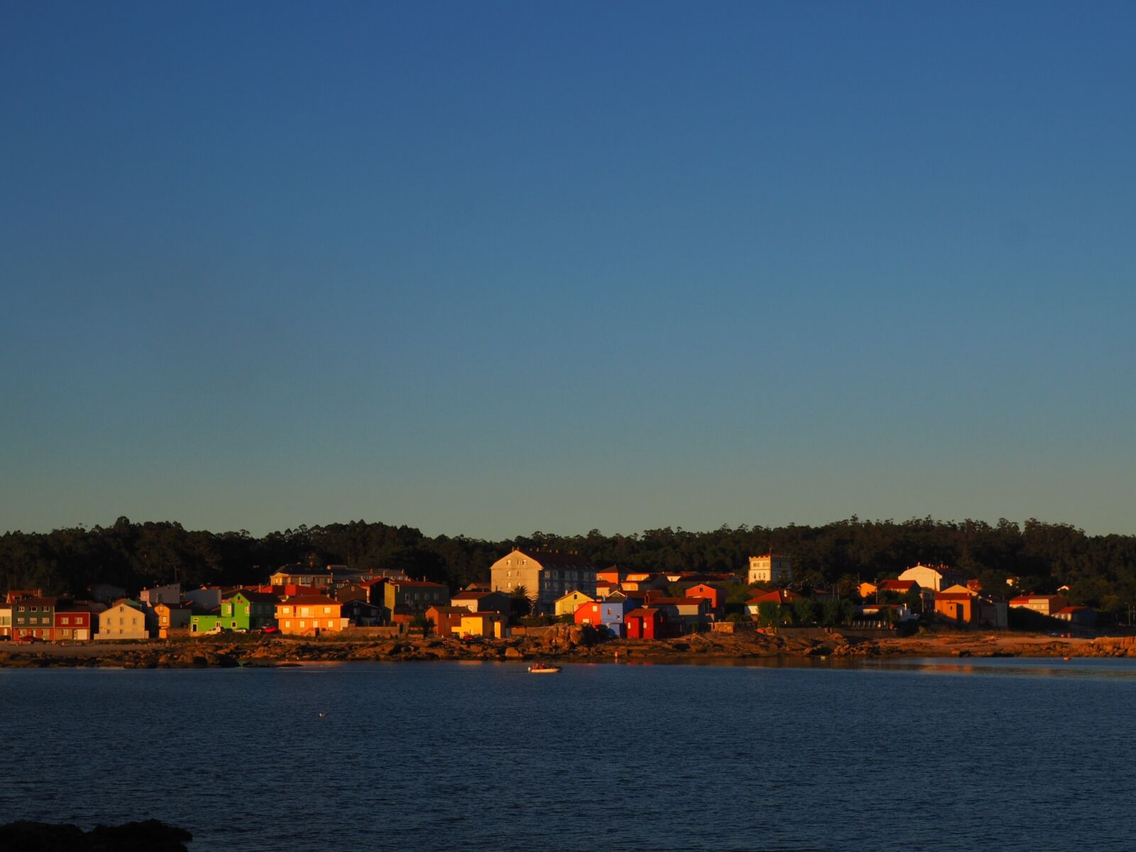 Olympus OM-D E-M10 II sample photo. Sunset, landscape, sea photography