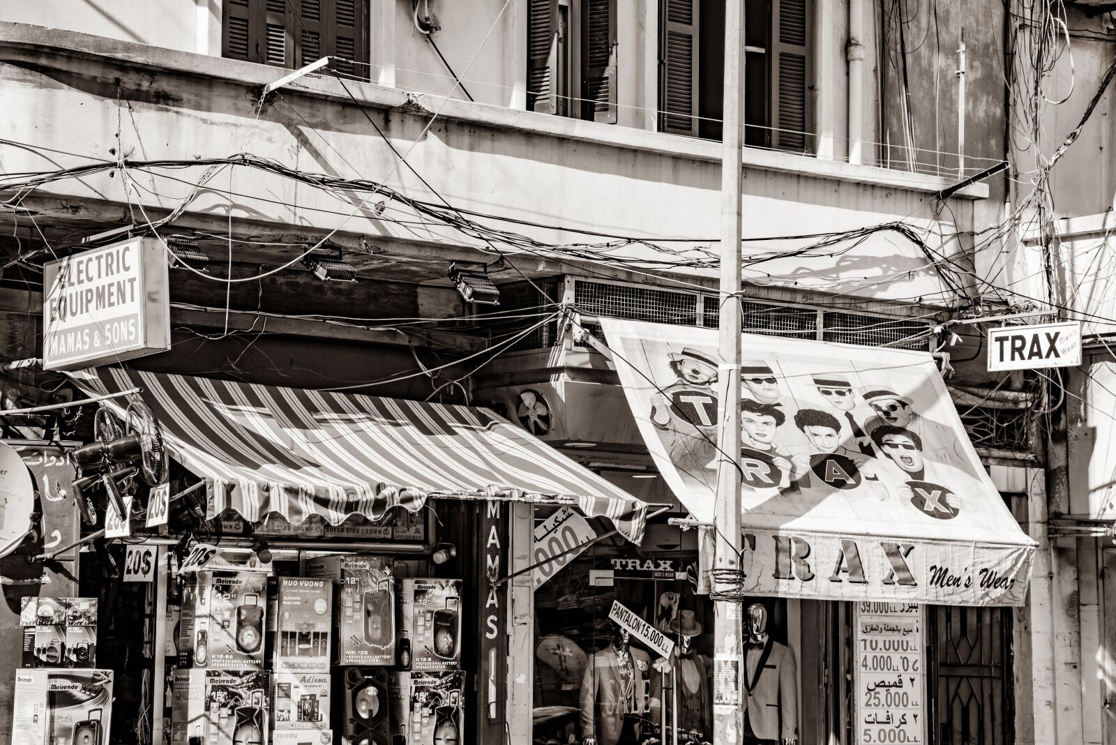 Pentax K-1 Mark II sample photo. Shop, store, exterior photography