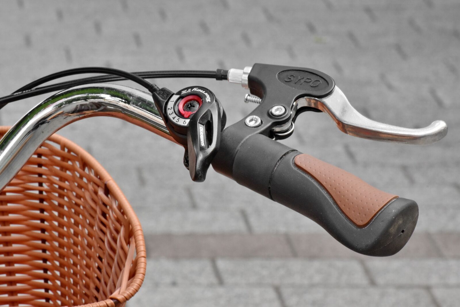 Nikon D5500 sample photo. Bicycle, gearshift, metallic, steering photography