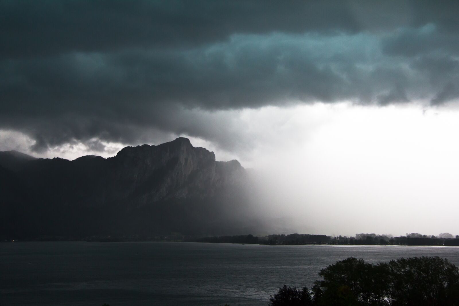 Canon EF-S 17-85mm F4-5.6 IS USM sample photo. Thunderstorm, storm, mountains photography