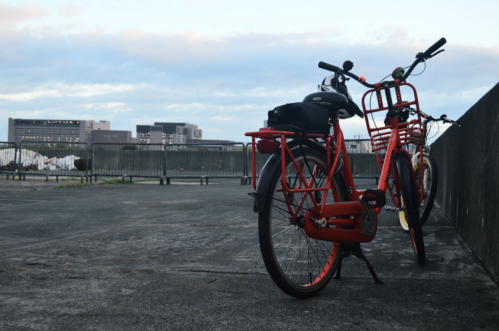 Nikon D3200 sample photo. Bicycle, angle, lifestyle photography