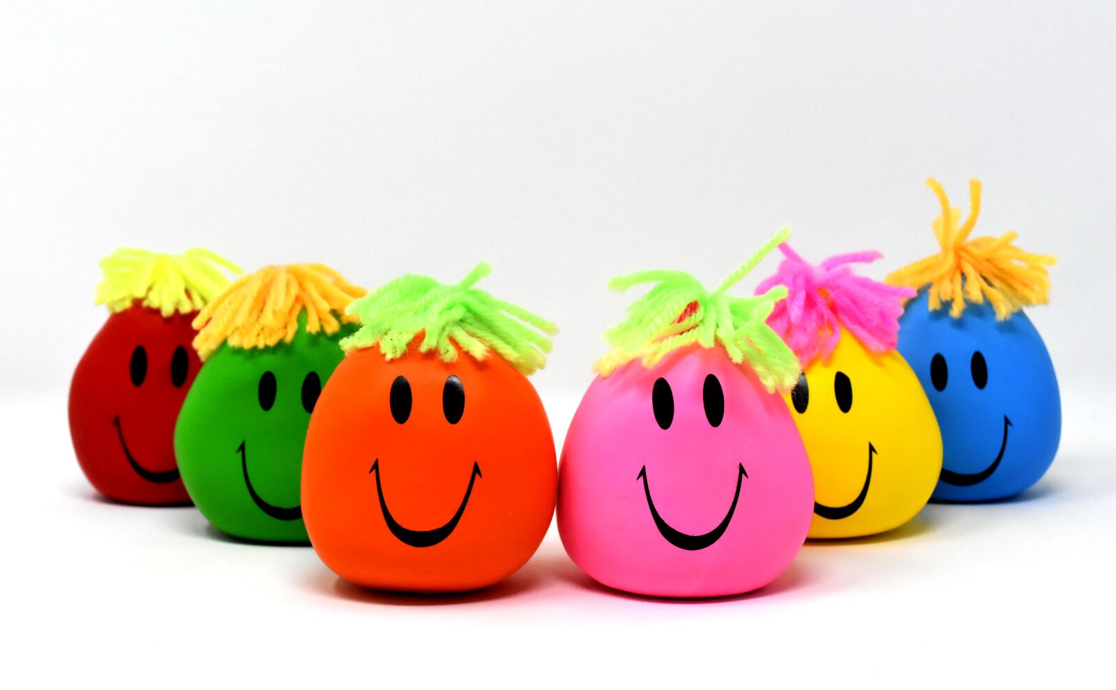 Nikon D7200 sample photo. Anti-stress balls, funny troop photography