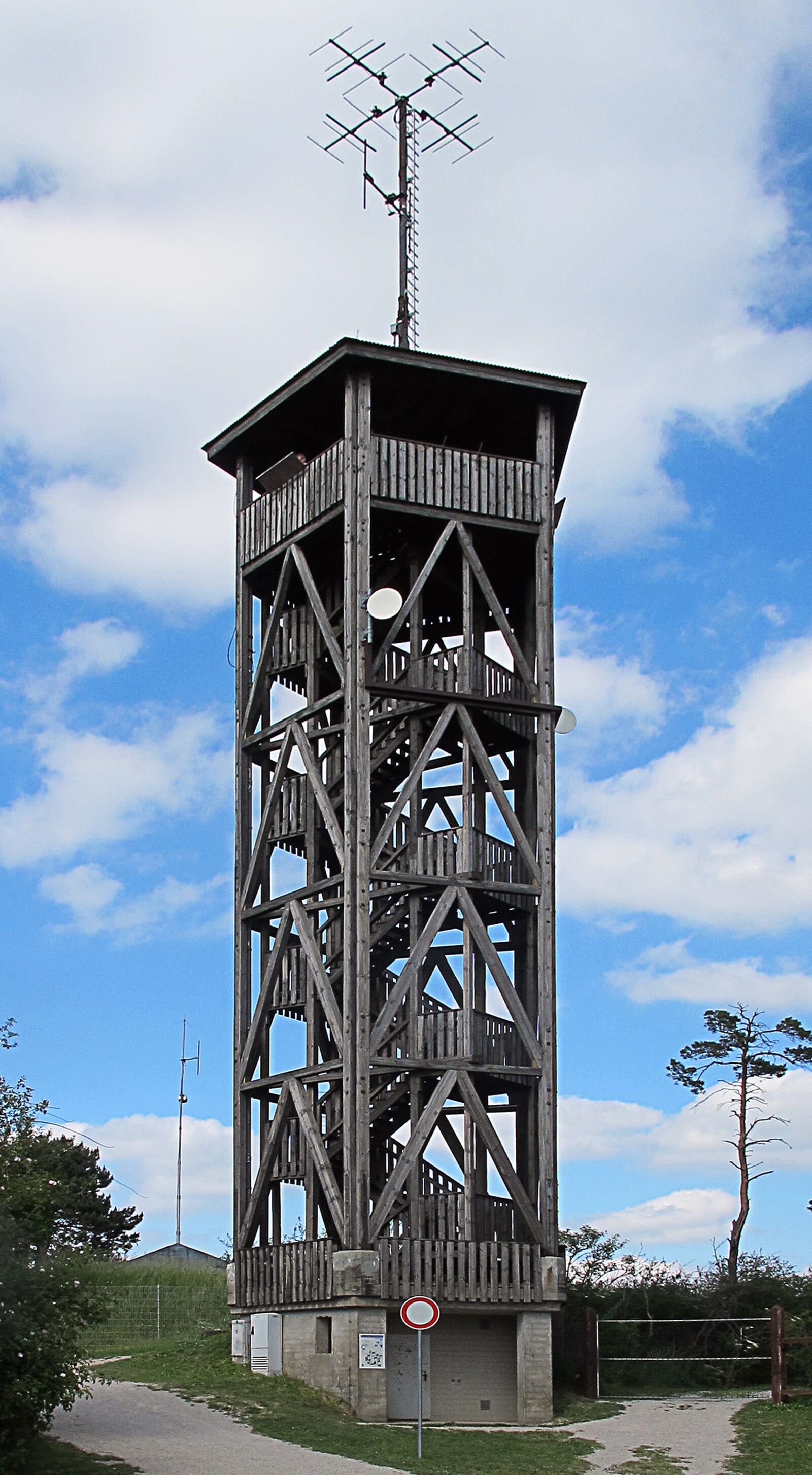 Canon PowerShot G12 sample photo. Observation tower, high mirsberg photography