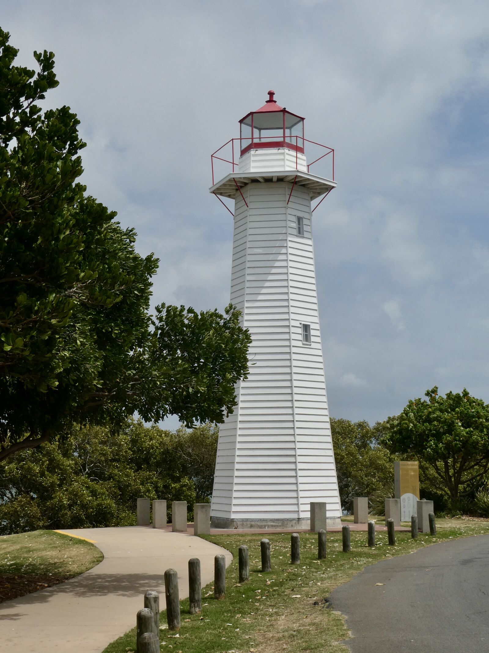 Panasonic Lumix DC-ZS70 (Lumix DC-TZ90) sample photo. Lighthouse, beacon, safety photography