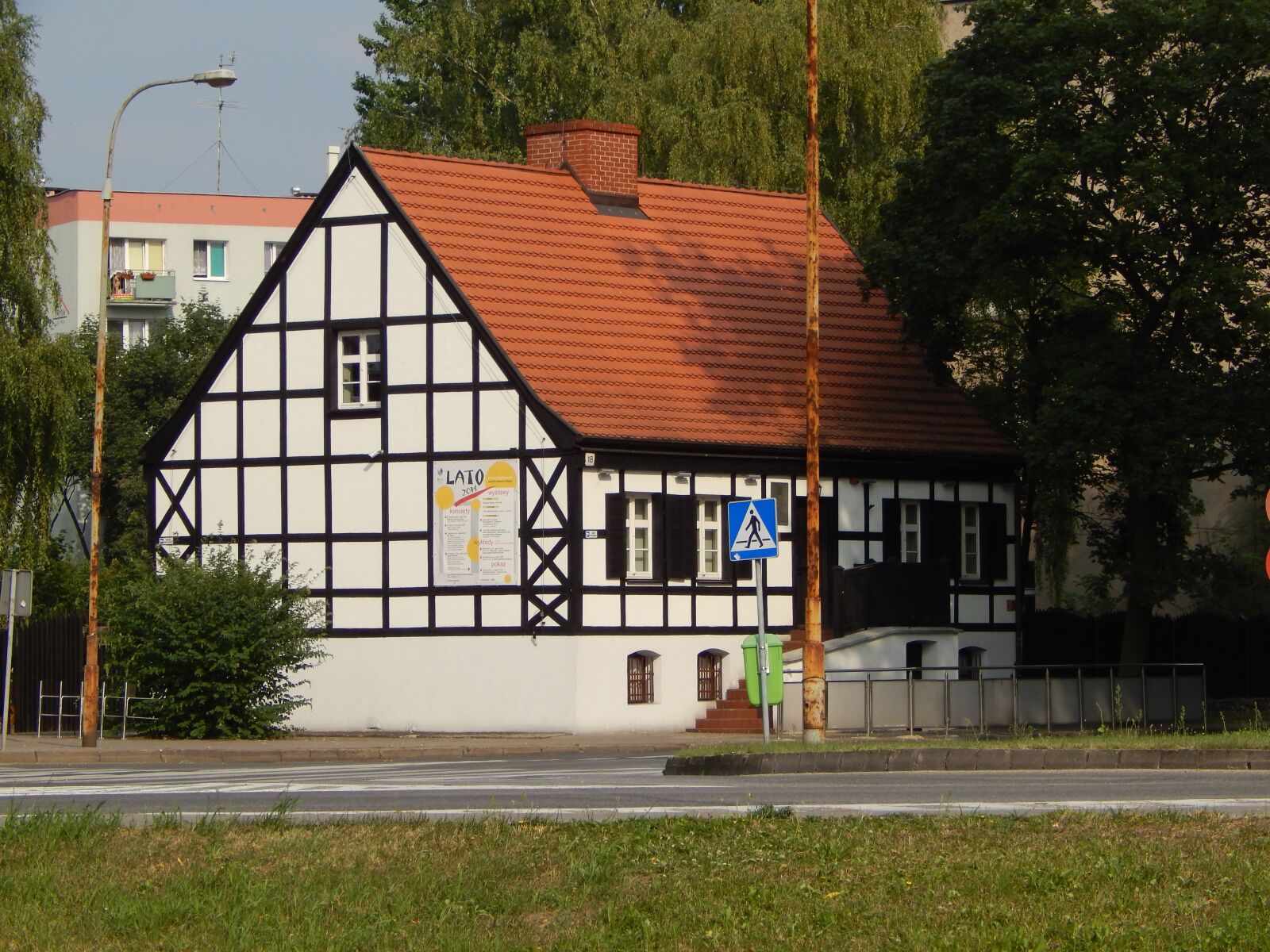Nikon Coolpix L820 sample photo. In saw, poland, architecture photography