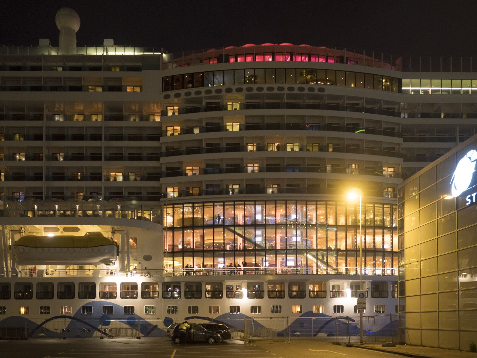 Olympus M.Zuiko Digital 17mm F1.8 sample photo. Rotterdam, cruise ship, aida photography