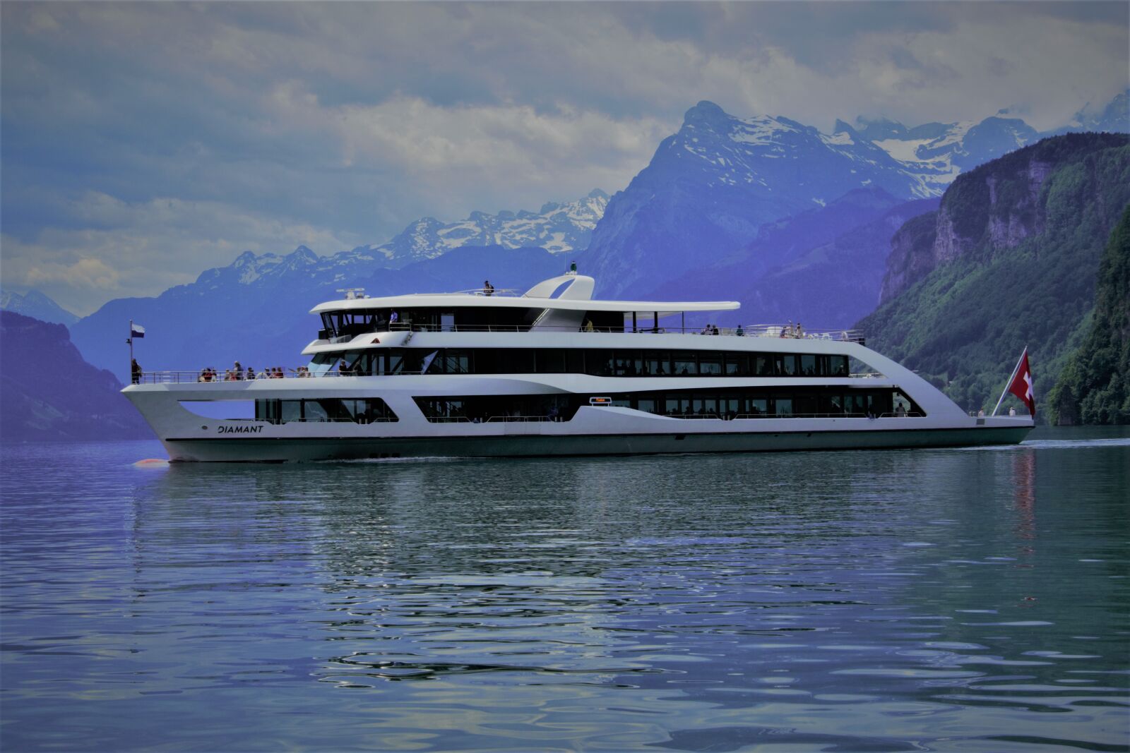 Panasonic Lumix DMC-GH2 sample photo. Lake lucerne region, ship photography