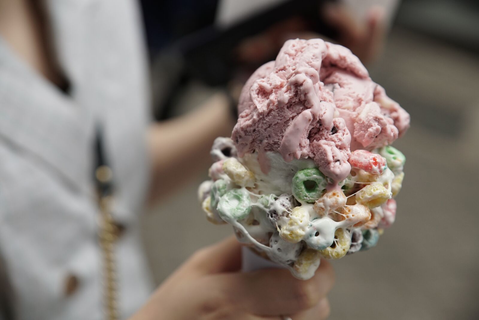 Sony a7S II + Tamron 24-70/2.8 SP VC USD sample photo. Icecream, berry, summer photography
