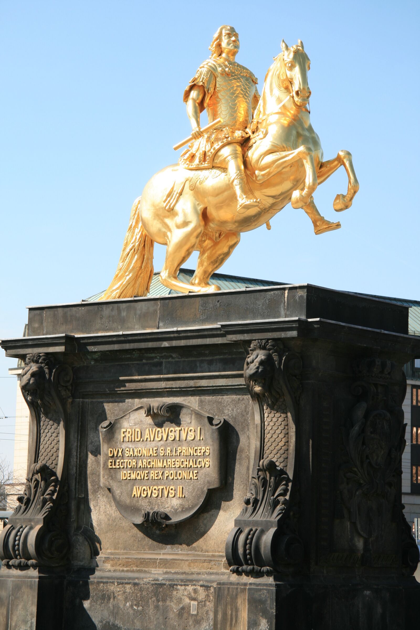 Canon EOS 400D (EOS Digital Rebel XTi / EOS Kiss Digital X) sample photo. Golden rider, dresden, statue photography