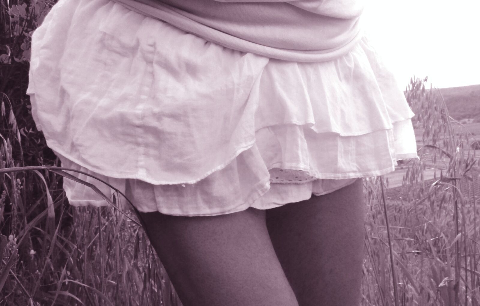 Canon IXUS 185 sample photo. Skirt, black white, glamour photography