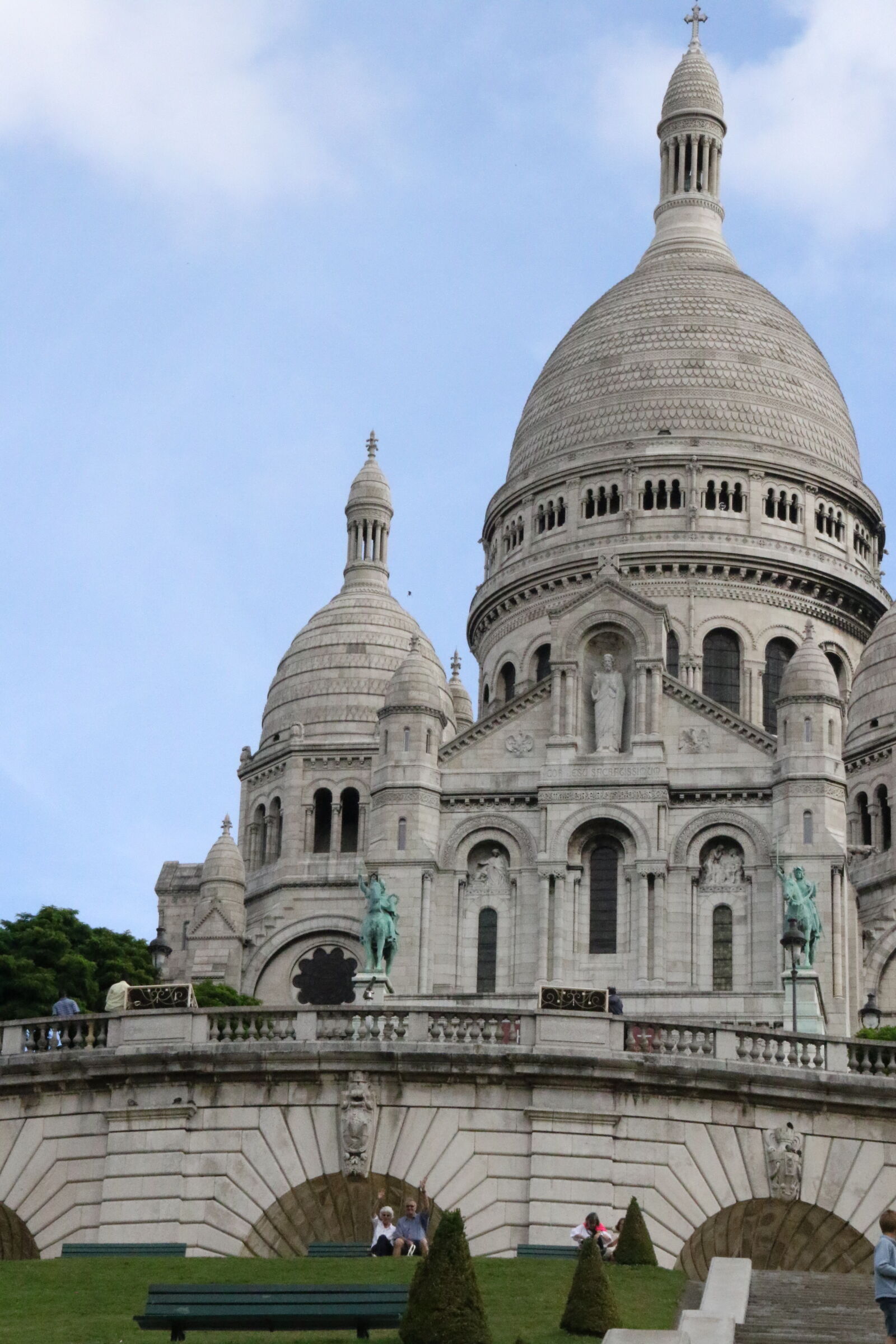 Canon EOS 7D Mark II sample photo. Blue, sky, cathedral, church photography