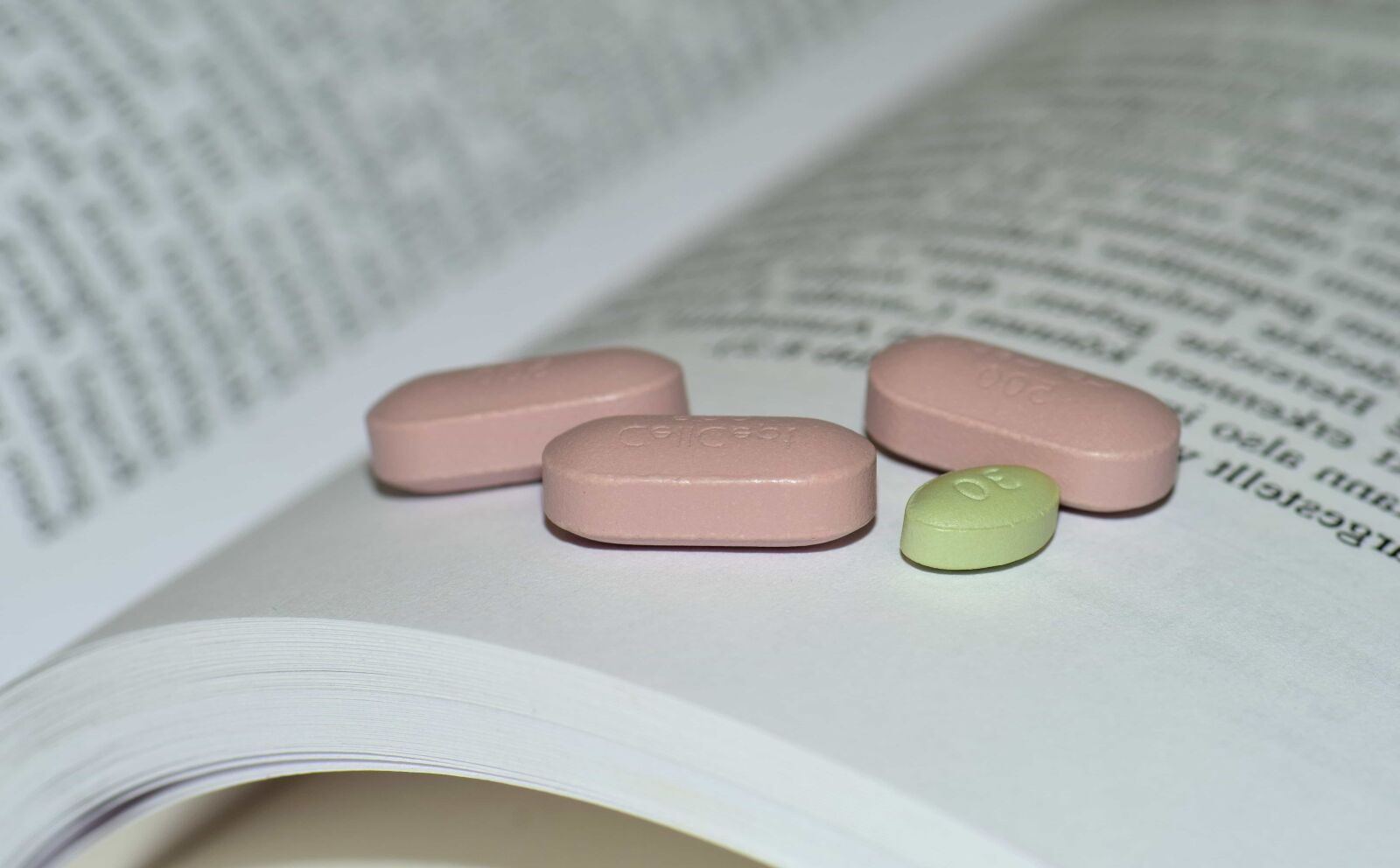 Nikon D3300 sample photo. Medicine, pill, healthcare, capsule photography