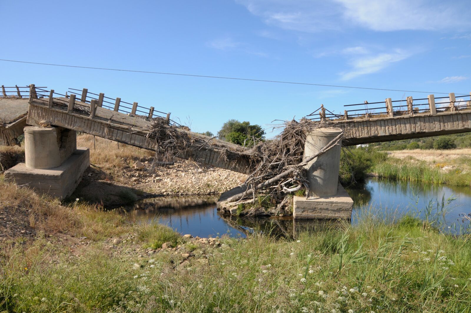 Nikon D300 sample photo. Sardinia, bridge, bach photography