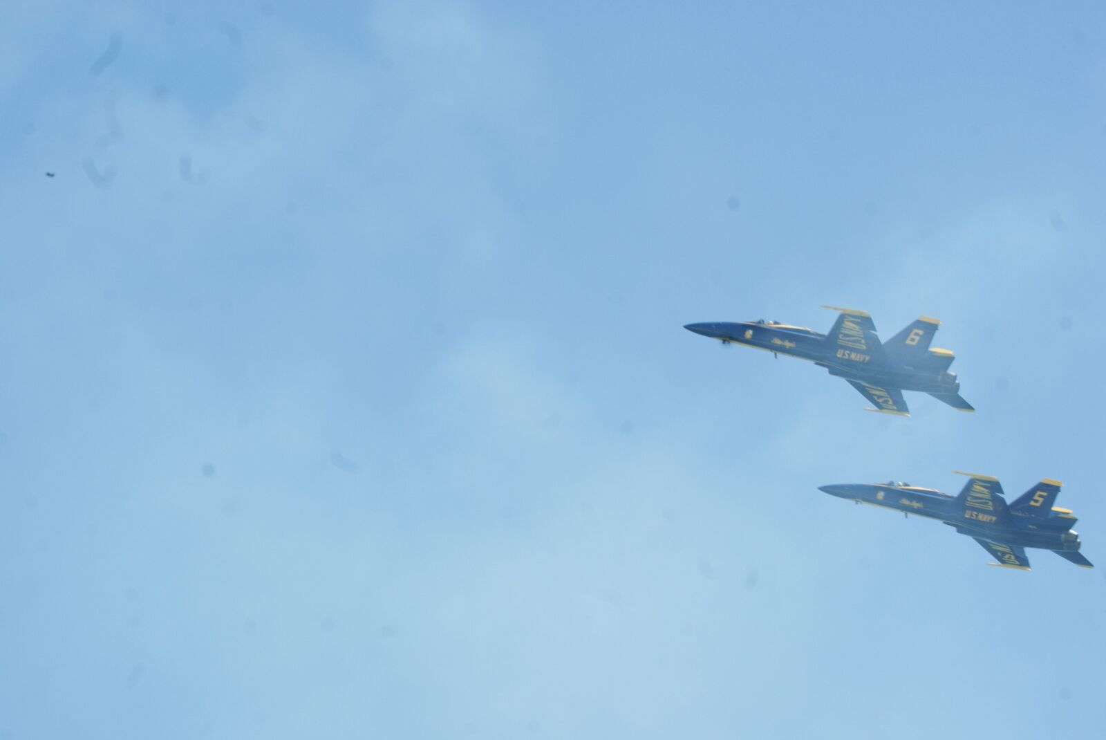 Sony Alpha DSLR-A230 sample photo. Blue angels, jets, team photography