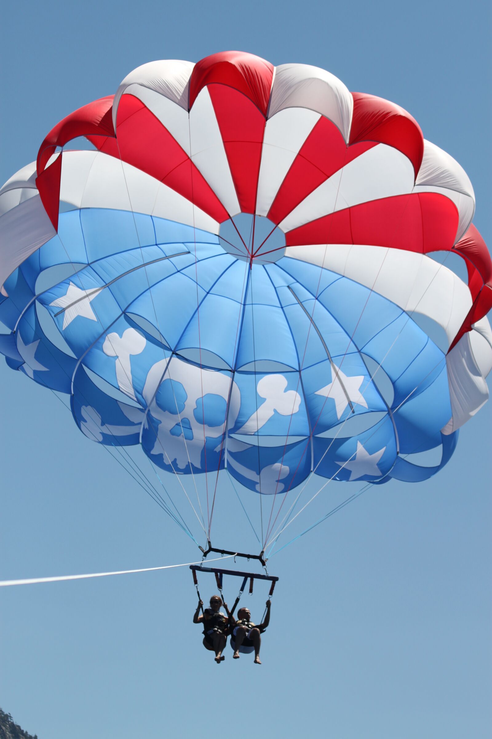Canon EOS 500D (EOS Rebel T1i / EOS Kiss X3) sample photo. Parasailing, tahoe, fun photography
