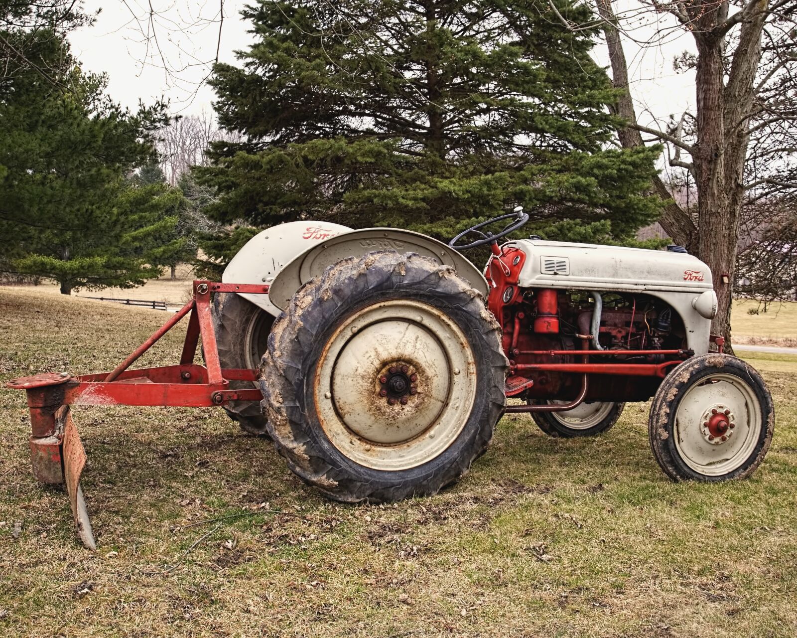 Canon EOS 5D Mark II sample photo. Tractor, farm machinery, agriculture photography