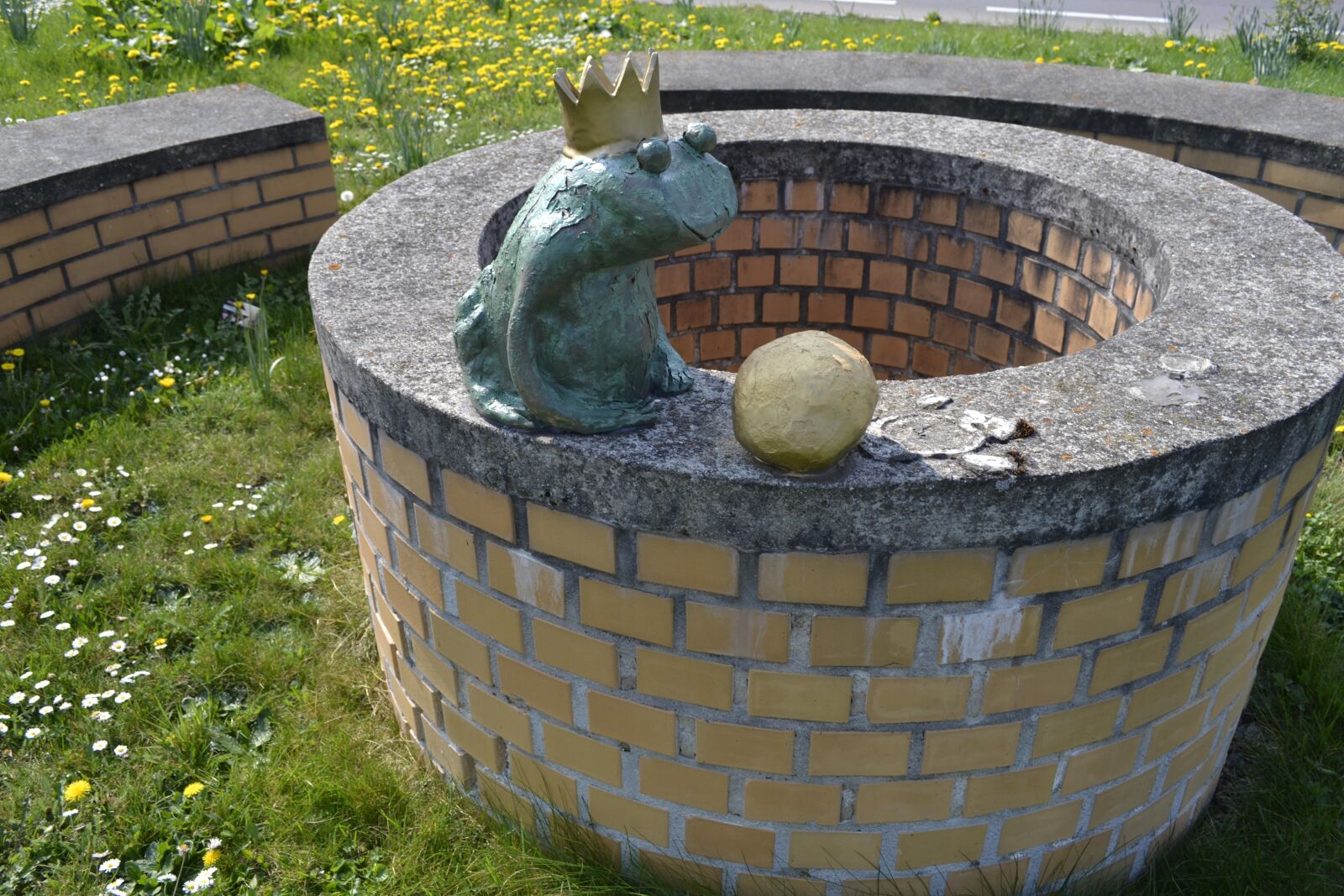 Nikon D3100 sample photo. Garden, stone, grass photography