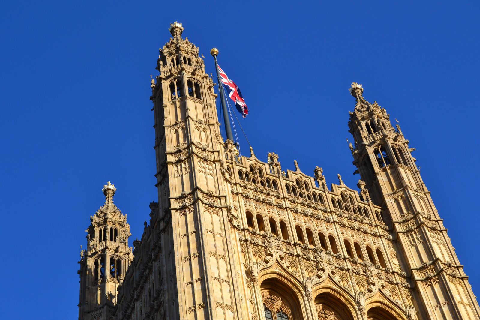 Nikon D3100 sample photo. London, parliament, blue photography