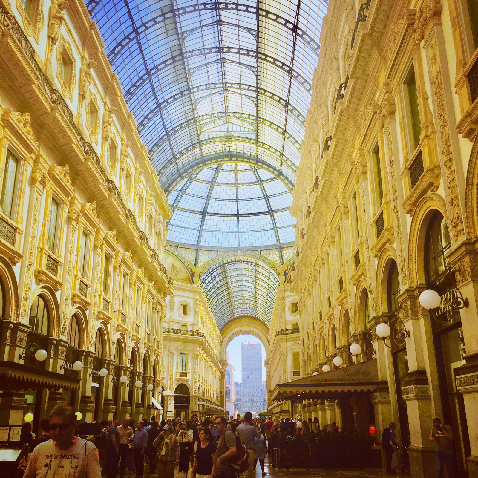 Apple iPhone 6s sample photo. Milan, gallery, italy photography